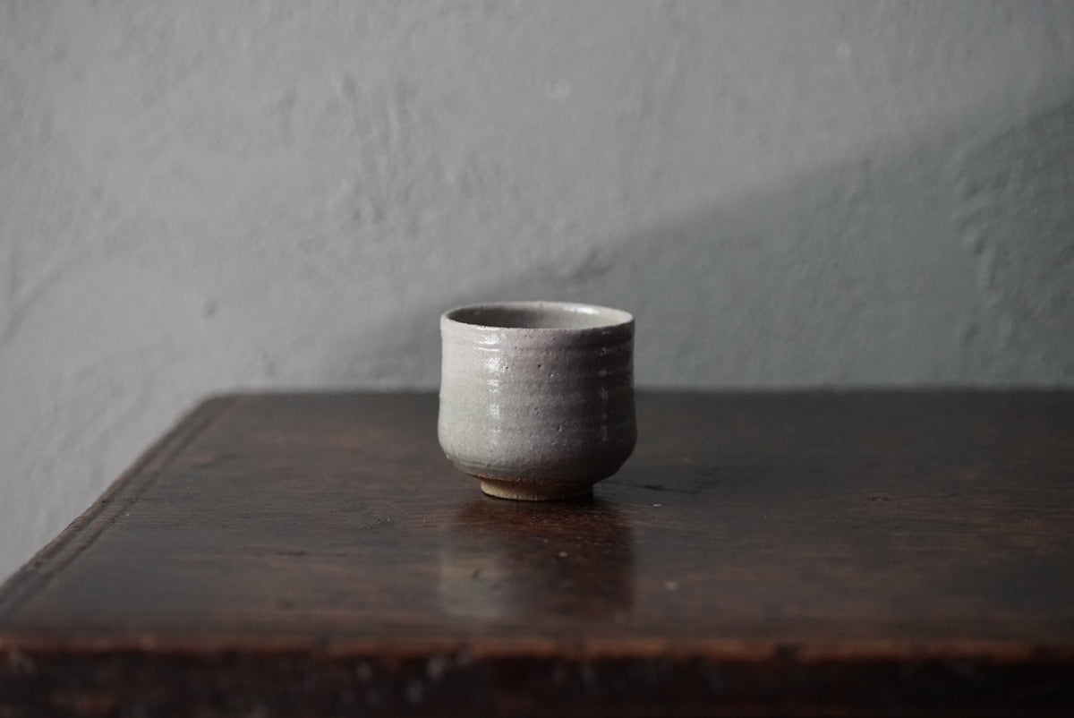 ぐい呑み 唐津焼 矢野知作 矢野直人 作『班唐津ぐい呑』 . . オンラインショップ @karatsu1bankan