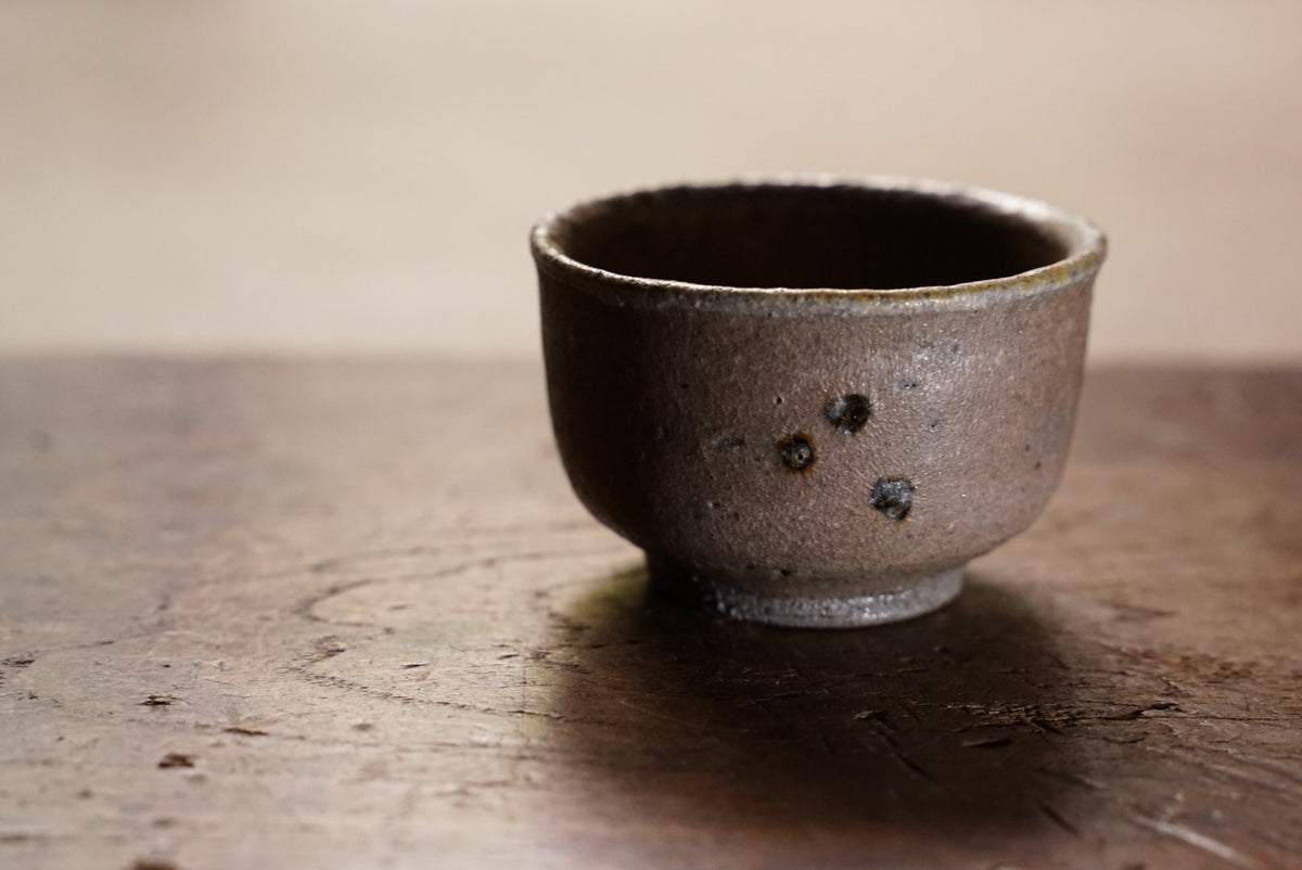 陶芸家　作家物　村山健太郎　唐津　盃　ぐい呑　酒器　酒盃　共箱　古唐津 絵唐津盃 / 村山健太郎 – うつわと古物 幹