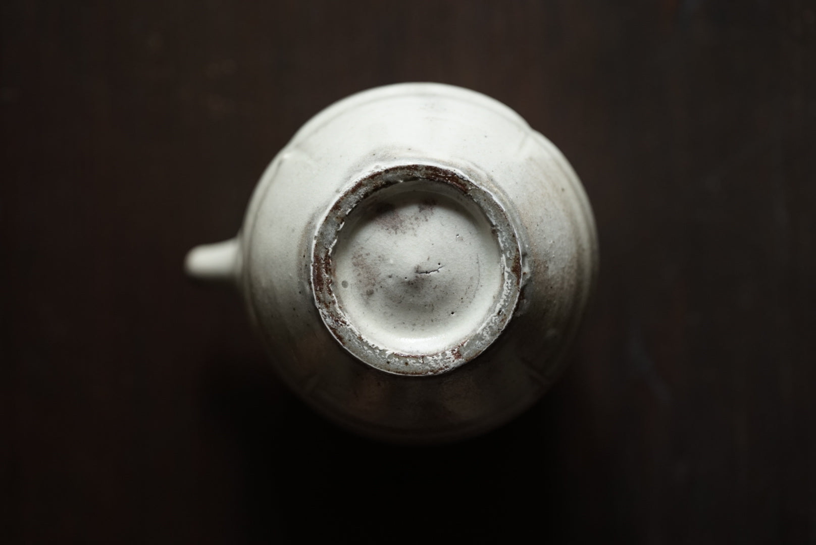 粉引輪花注器 / 崔龍熙