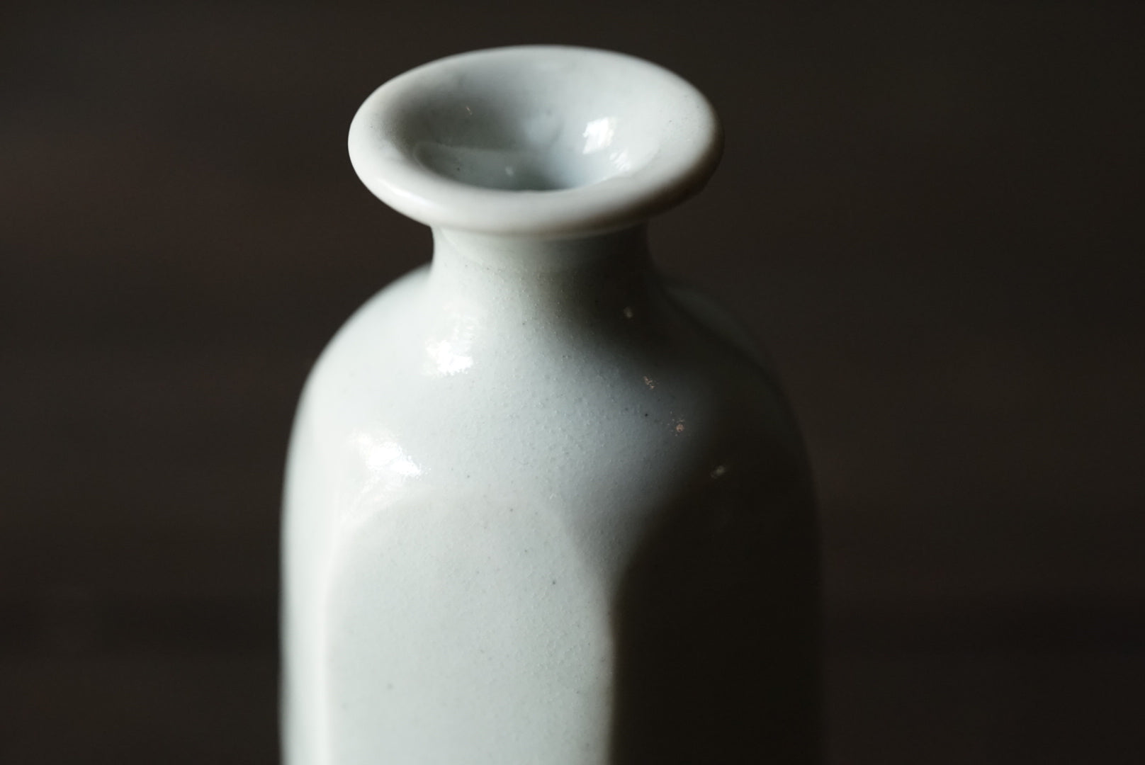 白磁乳瓶 / 崔龍熙
