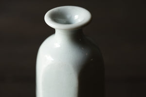 白磁乳瓶 / 崔龍熙