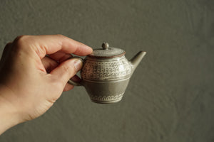 崔龍熙、茶壺