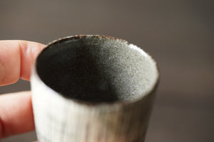掻き落とし盃A / 崔龍熙