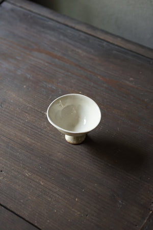 無地刷毛目高杯 / 崔龍熙