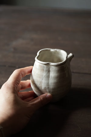粉引輪花注器 / 崔龍熙