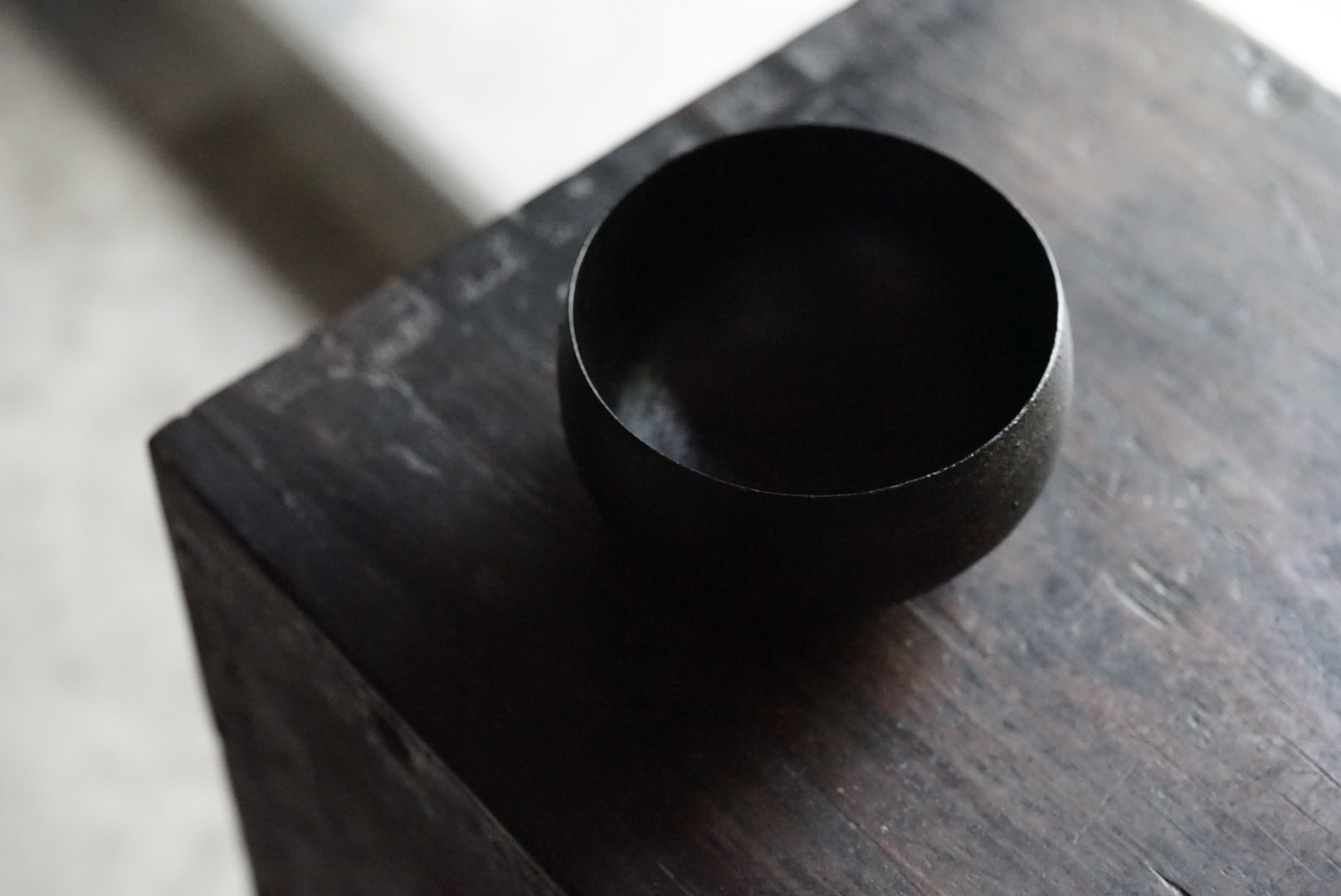 Dogged bowl "Zhu" / Haruka Kawachi