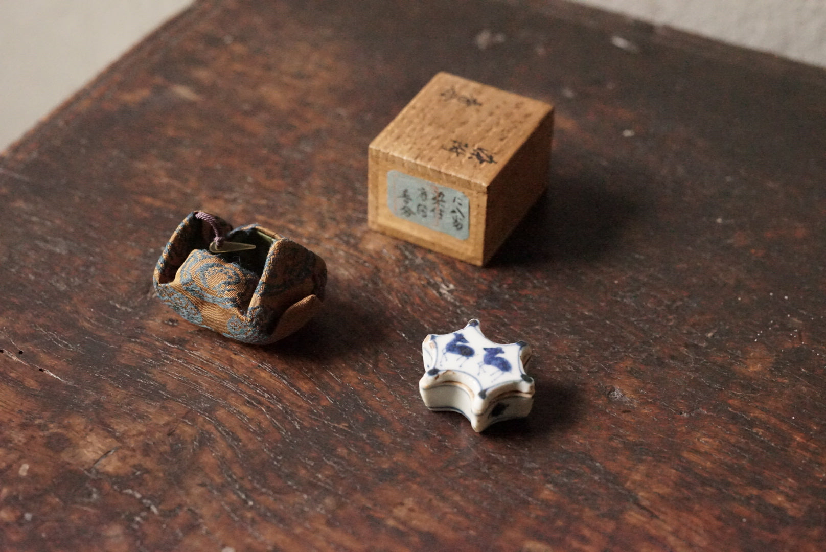 整理NO.84。織部筒向付　五客　江戸前期 整理NO.84。織部筒向付 五客 江戸前期 - メルカリ