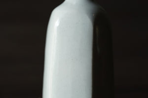 白磁乳瓶 / 崔龍熙
