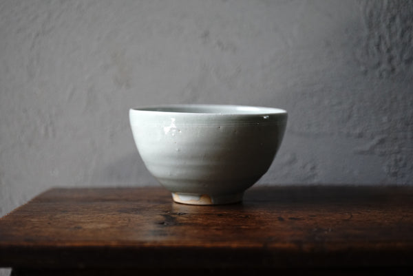 青磁象嵌大碗 / 松葉勇輝 – うつわと古物 幹