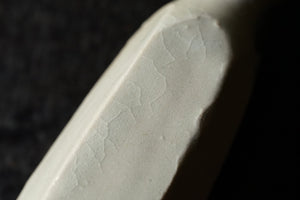 白瓷乳瓶 B / タナカシゲオ