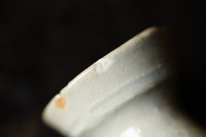 白瓷乳瓶 A / タナカシゲオ
